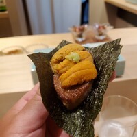 恵比寿 鮨 はつめ - マグロの脳天ブーケ (マグロの脳天ブーケから+税別￥2,000でマグロの脳天雲丹ドッグに変更可能)