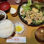 Tokyo 串家 - 豚肉と青菜の玉子炒め　ボリュームある