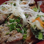 炭火焼鳥 おんどり - 塩豚バラ丼