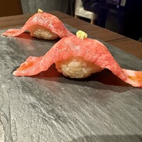 焼肉 じゅん - 肉寿司　赤酢のシャリ