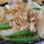 炭火焼鳥 おんどり - 新玉ネギとアスパラの和風アヒージョ