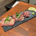 極み焼肉ホルモン 清司 - 