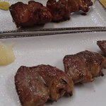 炭火焼鳥 おんどり - はつ、レバー