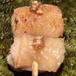 炭焼 おかげさん - 高坂鶏皮付セセリ