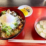 あたりや食堂 - 焼鳥マヨ丼