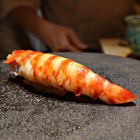 鮨 由う - 