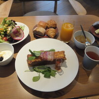 Bistro NOHGA  - ブリオッシュのフレンチトースト&太田ベーコン Bistro NOHGA  - ブリオッシュのフレンチトースト&太田ベーコン