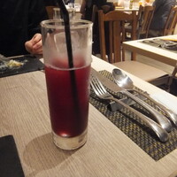 ゴドノフ東京 丸ビル店 - モルストニック