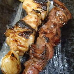 炭火焼鳥 おんどり - 串焼おまかせ5品　レバー、にんにくま