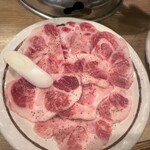 神泉ホルモン 三百屋 - 