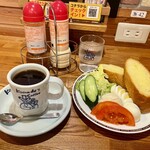 Komeda Ko-Hi-Ten - アツアツコーヒーと野菜たっぷりサラダ