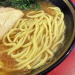 二代目 野中家 - 某製麺所特注の中太麺。