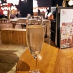 ヨッテマレ酒場 - ニッカシードル　670円