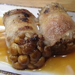 炭火焼鳥 おんどり - おまかせ5本　茶エノキ茸の豚巻き串