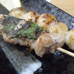 炭火焼鳥 おんどり - せせりしそ巻、ぼんじり