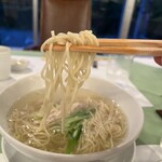 白龍 - 鶏肉細切りスープそば