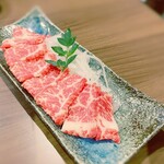 五郎八 - 霜降りの生馬刺しは、赤身と脂のバランスが絶妙で、口の中でとろけた。