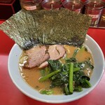 横浜家系ラーメン 黄金家 - ラーメン＋海苔