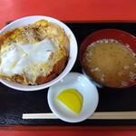 Nam poen - かつ丼 500円(税込)(2024年6月6日撮影)