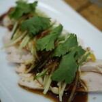 ゴッチョーサン - よだれ鶏 食べるラー油のせ