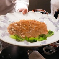 銀座 上瀧 - 気仙沼産フカヒレの姿煮込み、清湯麺添え