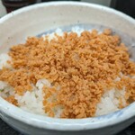 立喰いそば 山吹 - 鮭フレークどっさり