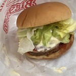 佐世保バーガー BigMan - 「ハンバーガー」(本体価格480円(税別))