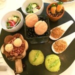 ＼( ‘ jjj ’ )／