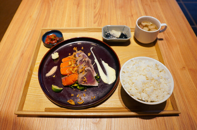 WARAYAKI bistro W - 仙台（ダイニングバー）の写真