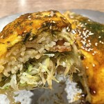 鉄板・お好み焼き 電光石火 - たっぷりチーズそば¥1420内　うまいが名前ほどチーズ感はない