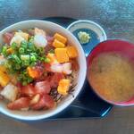 魚玄 - 海鮮バラちらし丼　1,000円