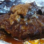 つばめグリル - ハンバーグの上にはジューシーなお肉も乗っています。