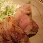 湧登 - 沖田牧場の黒豚　ポークソテー（断面）