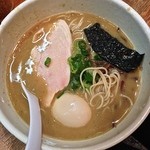 鶏の骨 - 鶏濃厚鶏ニボラーメン（￥730）味玉（￥100）3/15/2014