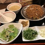 登竜門 - 鰻炒飯定食＋ひつまぶしセット:1500円＋200円