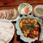 天天菜館 - 料理写真:麻婆餃子定食（ご飯大盛）８８０円税込み