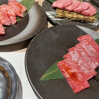 近江うし 焼肉 にくTATSU 青山本店 - 