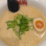 風風ラーメン - 金曜限定500円らーめん　とんこつ