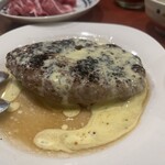 炭火焼 生ラム ジンギスカン だるまや - ハンバーグ（2人前）（トッピング：ガーリックバター）2,100円