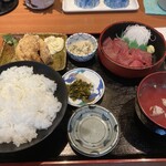 まぐろ料理紀文 - お好み定食　A【唐揚げ】。1,100円(税込)