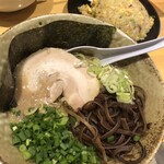 Ibaraki Tonkotsu Mishou - 鬼濃厚とセットチャーハン