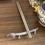 十割蕎麦 鴨料理 ならや - ダックスフントの箸置き