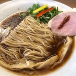 めん処 きよ洲 - 綺麗に畳まれた中細麺！緑の水菜にパプリカが美しい！