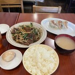 餃子 天福居 - すごいボリュームw