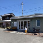 おいしいソフトクリームと焼き菓子のおみせ FLORA RALOF - ソフトクリームの置物が目印ですYO〜(^-^)/