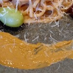 麺屋 真心 - 口にすると爽やかなオレンジの酸味