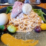 麺屋 真心 - 手前は、うにのオレンジソース