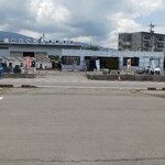 うどん天国 麺天 - 見せ前の道路