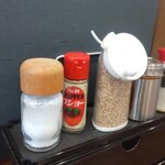 うどん天国 麺天 - テーブルの上