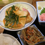 居酒屋レストラン サングッド - ピリ辛